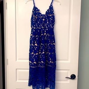 Blue lace midi dress